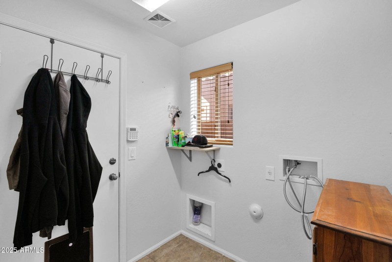 41-web-or-mls-P1393578