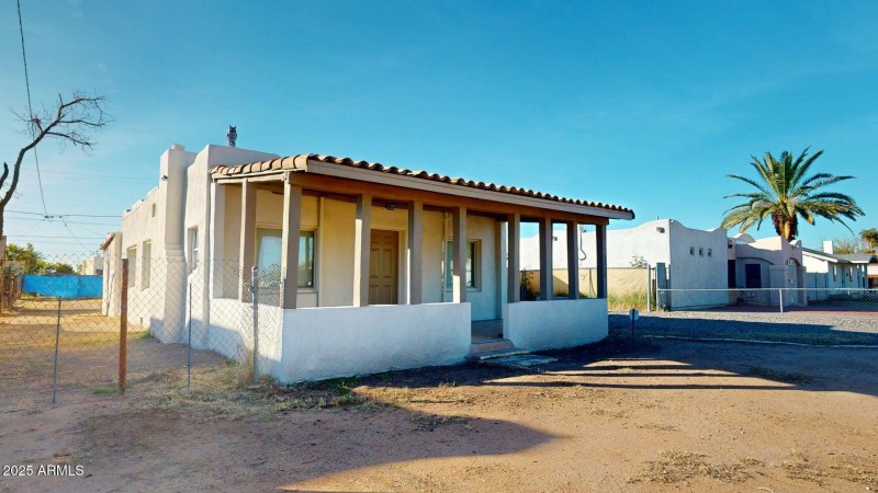 2224-N-24th-Pl-12032025_222555