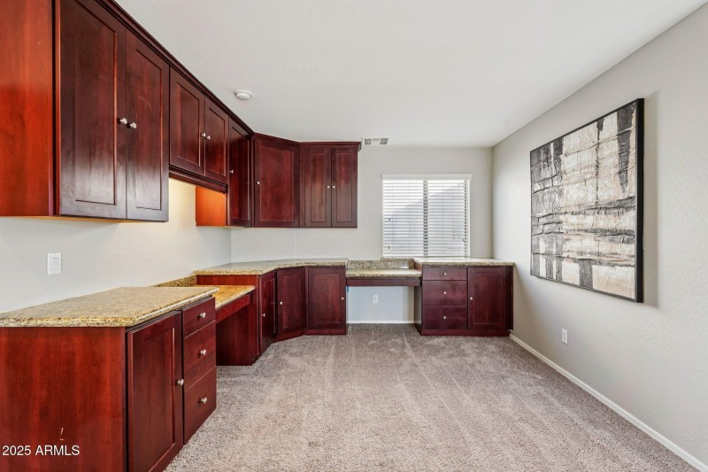 29-web-or-mls-N 63rd Dr-S0412-029