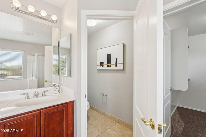 38-web-or-mls-N 63rd Dr-S0412-038