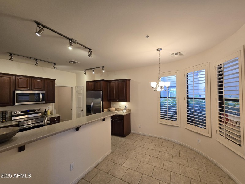 7445 E Eagle Crest kitchen dining photo