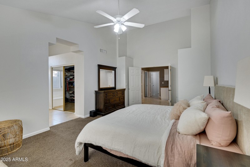 3834 E Windsong Dr-19