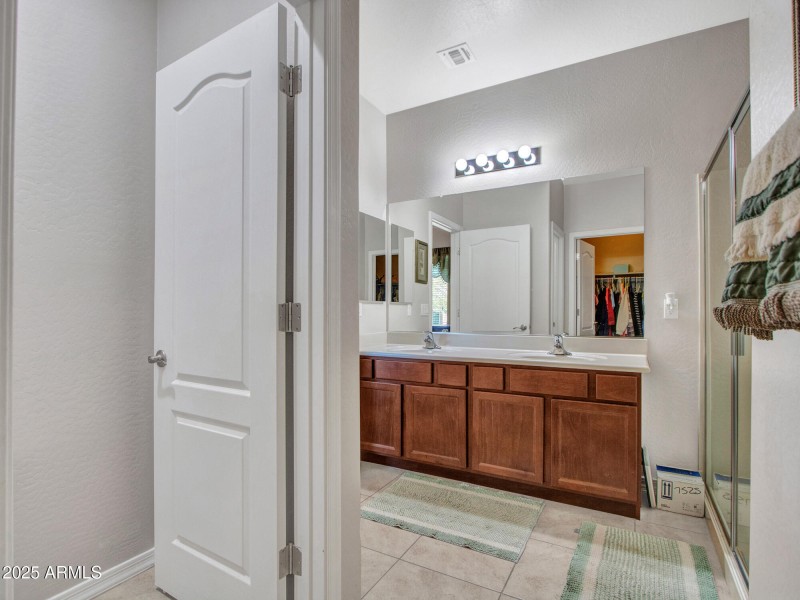 Bright Double-Sink Vanity