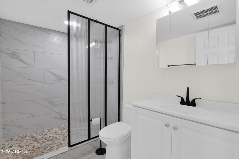 11-web-or-mls-P1393430