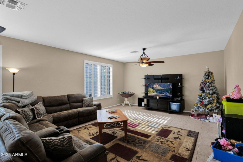 33-web-or-mls-P1383088