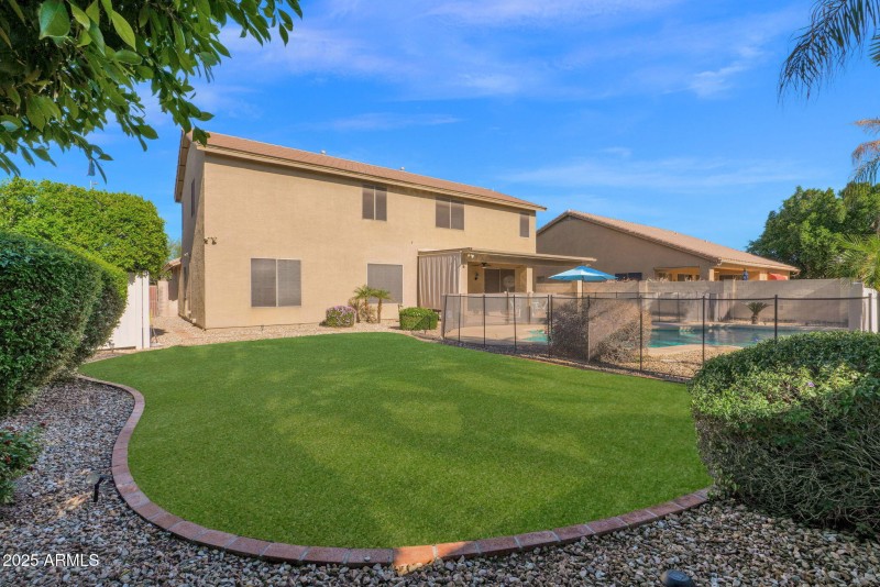 45-web-or-mls-P1383101