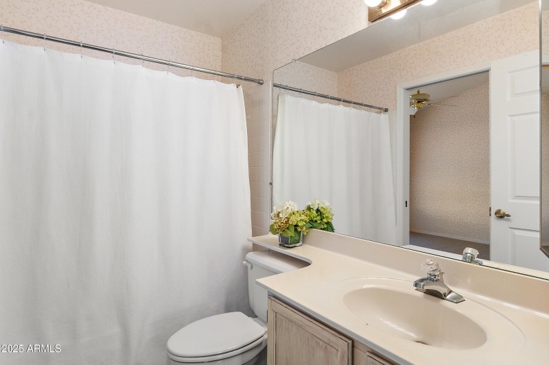 2ND PRIMARY SUITE BATHROOM
