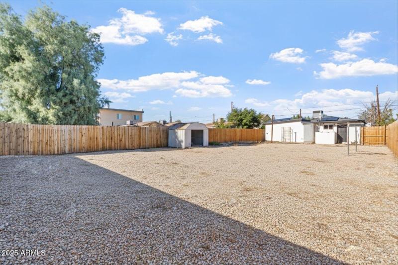 3-A7406478 - Weed Removal