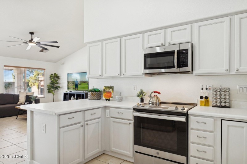 10-web-or-mls-28826-n-45th-st