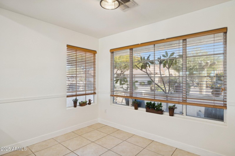 13-web-or-mls-28826-n-45th-st