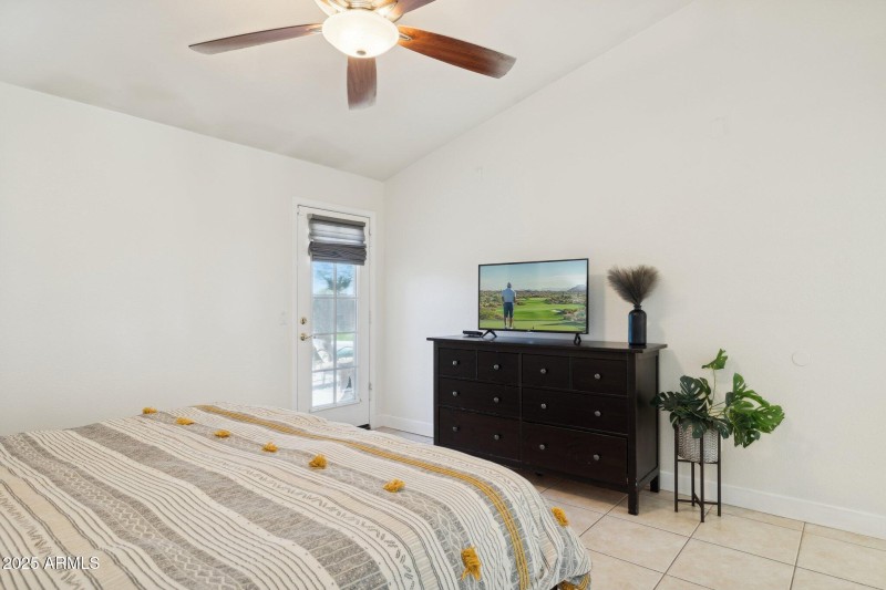 16-web-or-mls-28826-n-45th-st