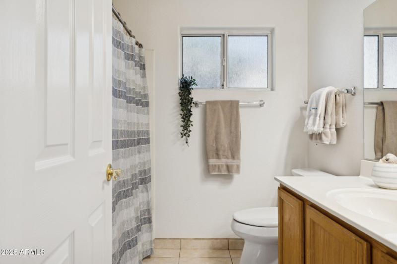 28-web-or-mls-28826-n-45th-st