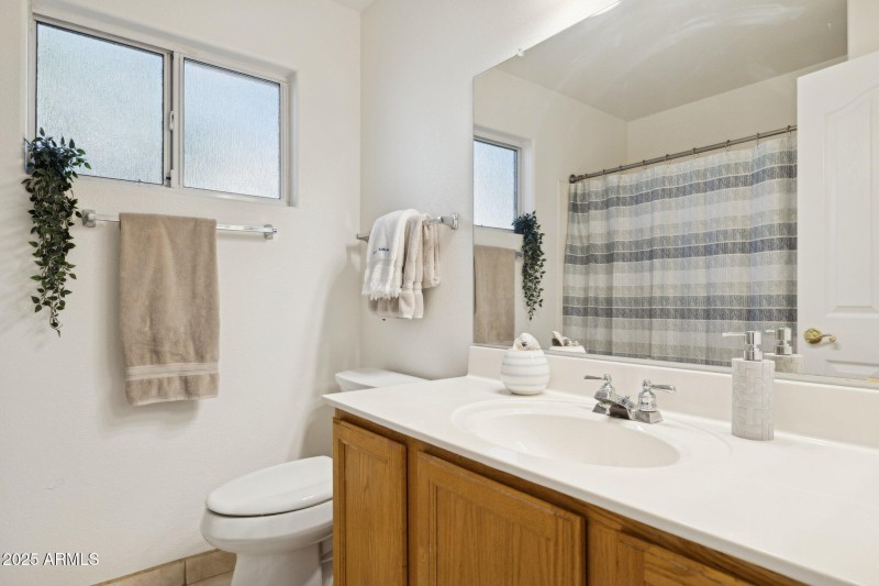 29-web-or-mls-28826-n-45th-st