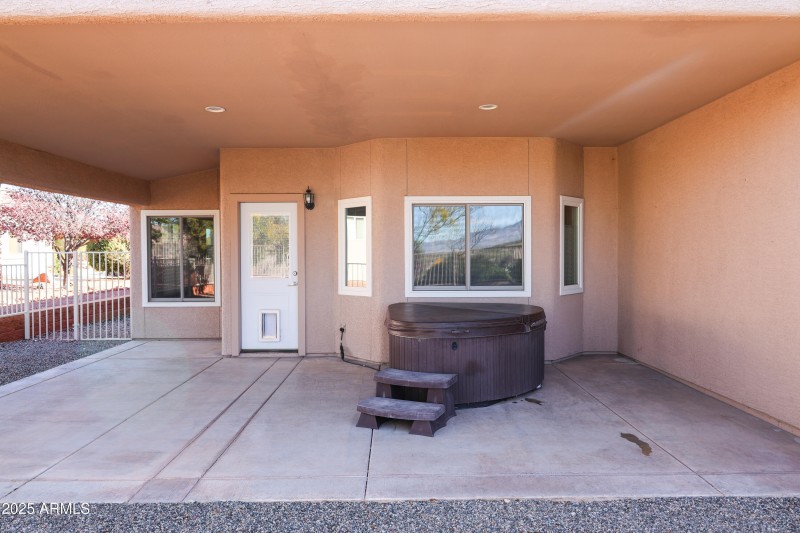 Back Patio with Hottub