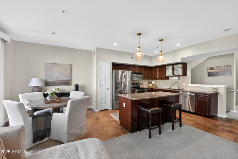 09_1920_E_Bell_Rd_Phoenix_AZ_85022-Kitch