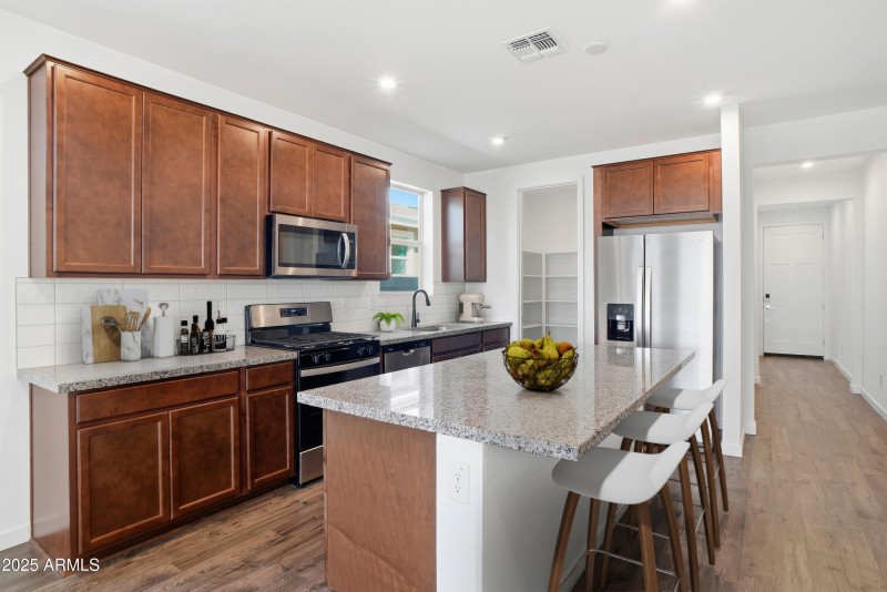 W. Carver Dr 24145-VS-02