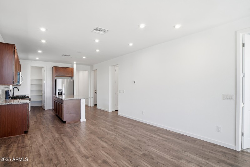 W. Carver Dr 24145-11