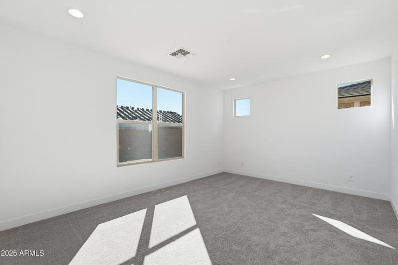 hj-az-phoenix-asante-passage-yellowstone