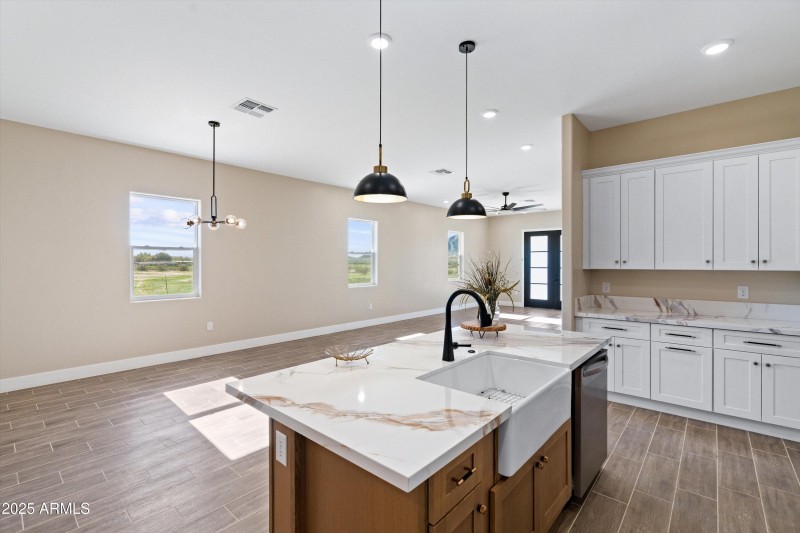 16-Kitchen to Dining & Family