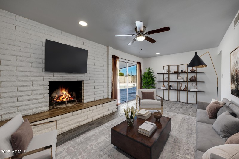 4014 W Purdue Ave-Staged