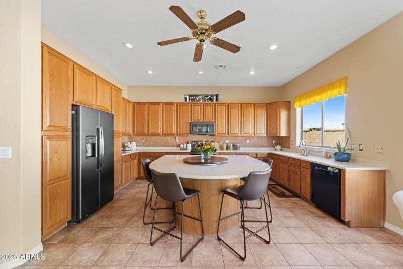 17-web-or-mls-17607-w-eagle-dr