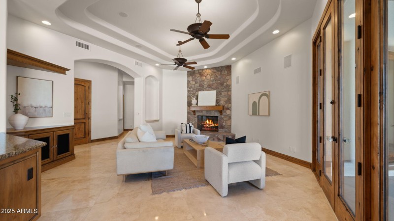 35-web-or-mls-Great Room1 (2)