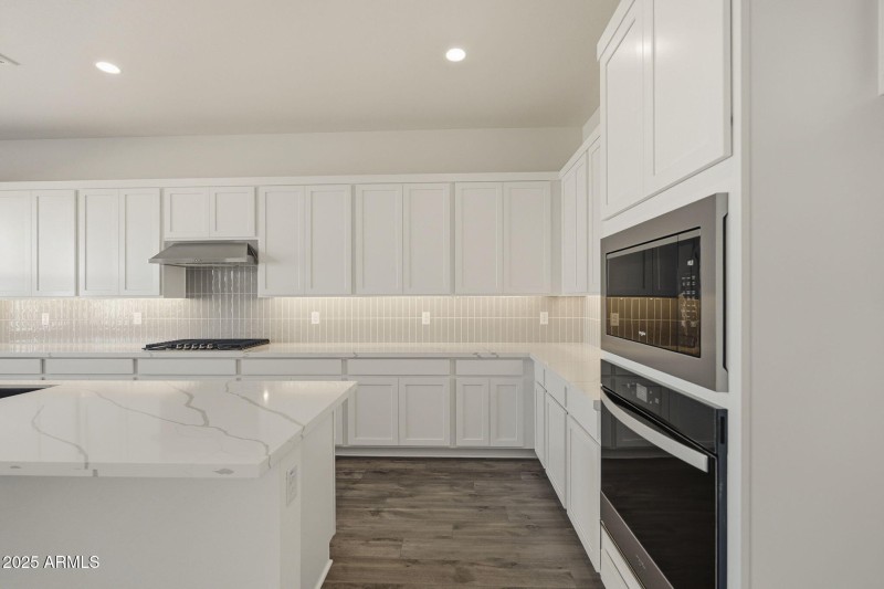 Upper Cabinet Storage