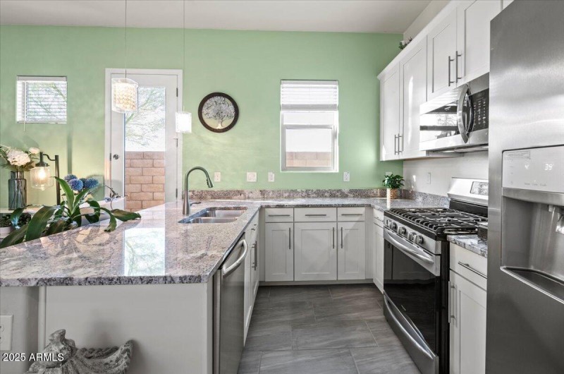 15-18562 W Thistle Landing Dr 04