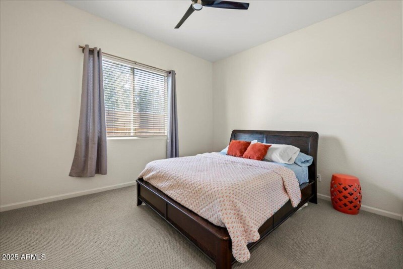 18-18562 W Thistle Landing Dr 07