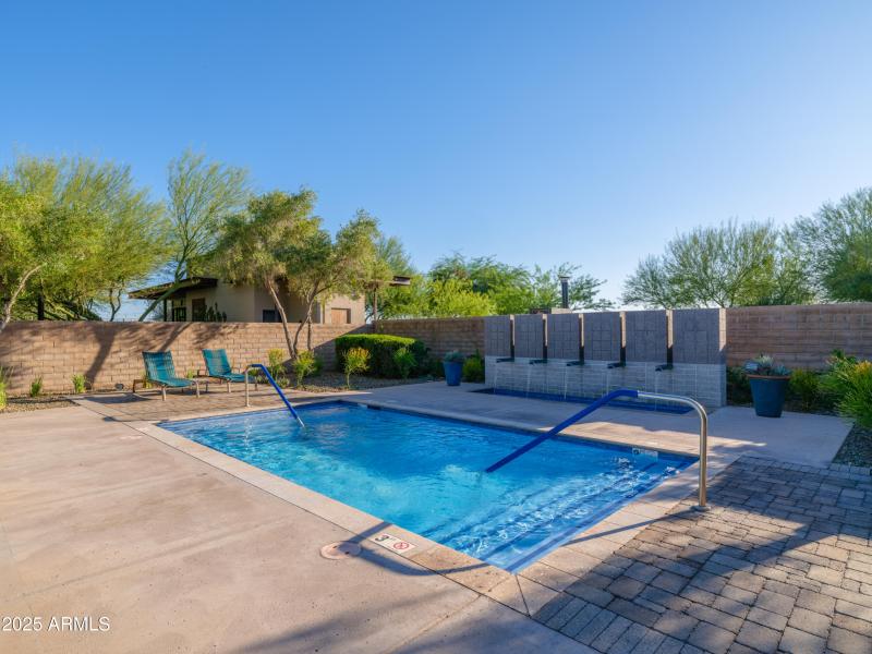 A quiet Pool too!