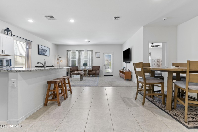 Kitchen / Living Room