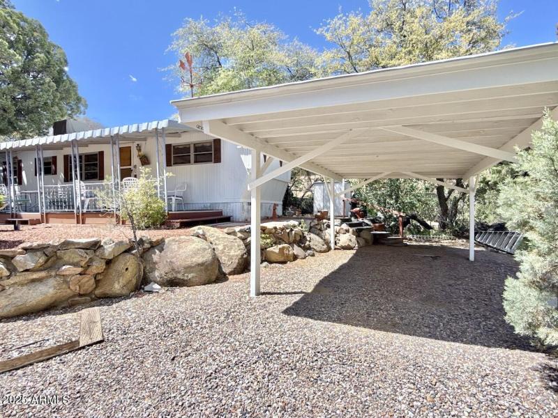 09 Carport