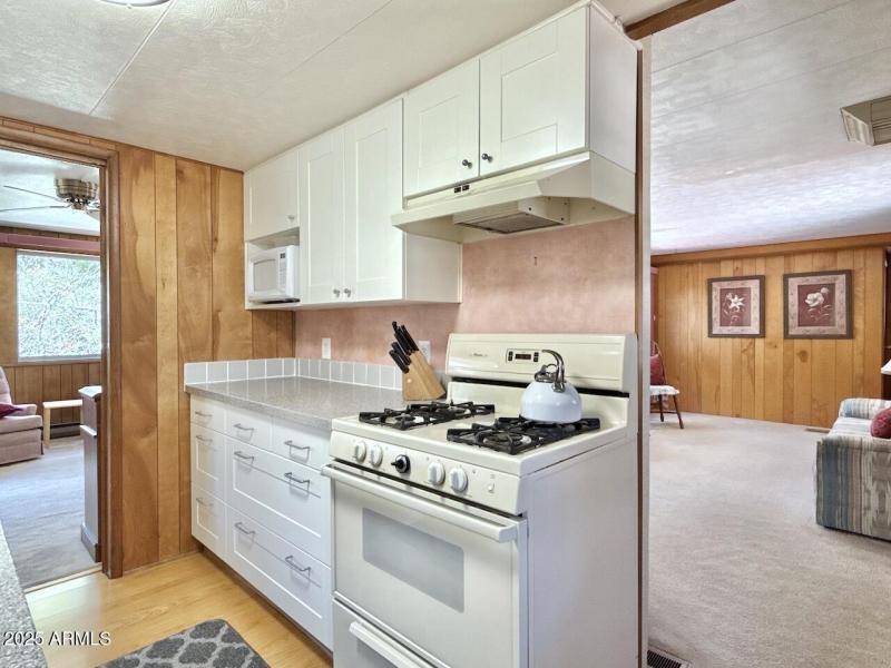 24 Kitchen