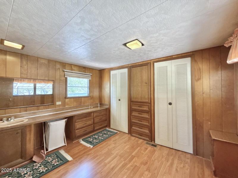 32 Primary Bedroom