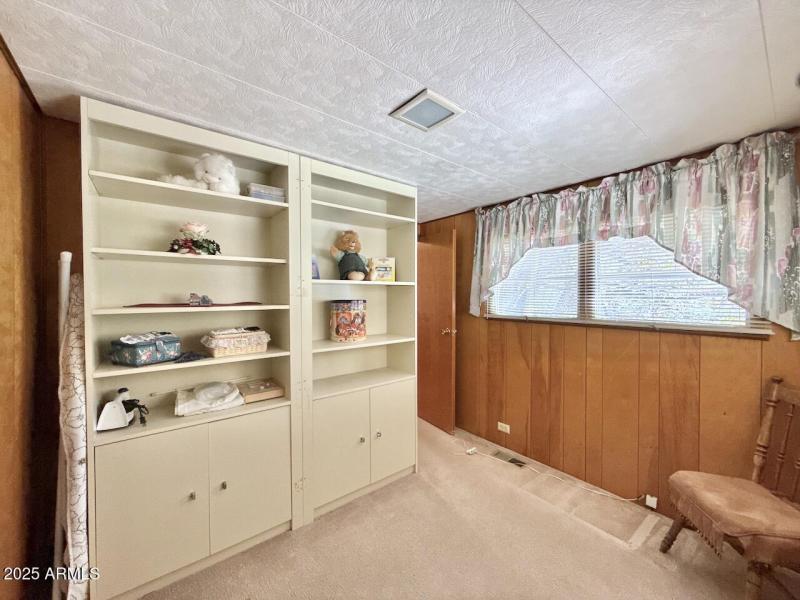 36 Guest Bedroom