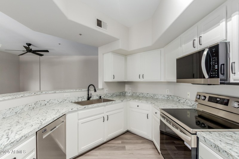 phoenix-biltmore-1-bedroom-condo-kitchen