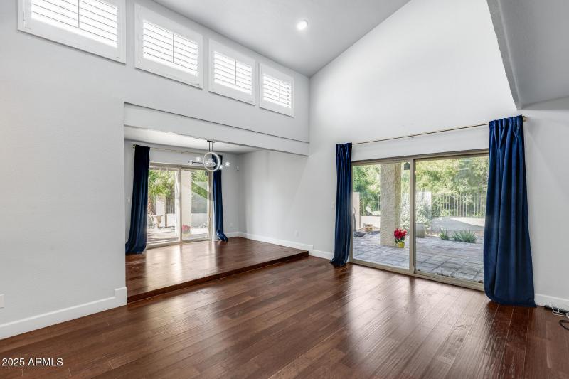 Living / Dining Area