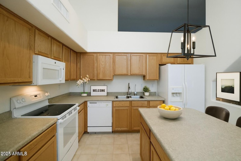 Virtual Staged - Beck Ave