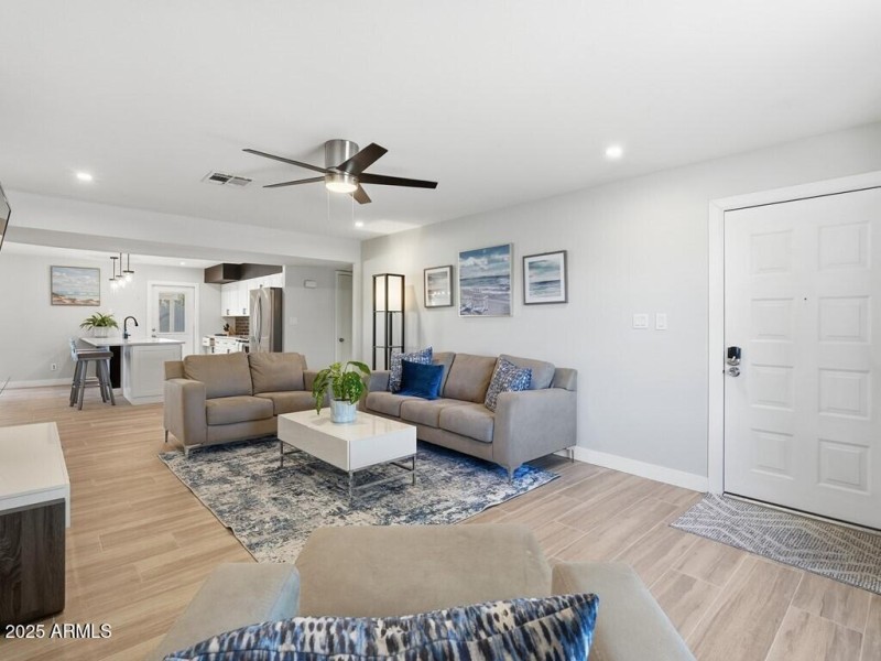 008_Listing Room Area