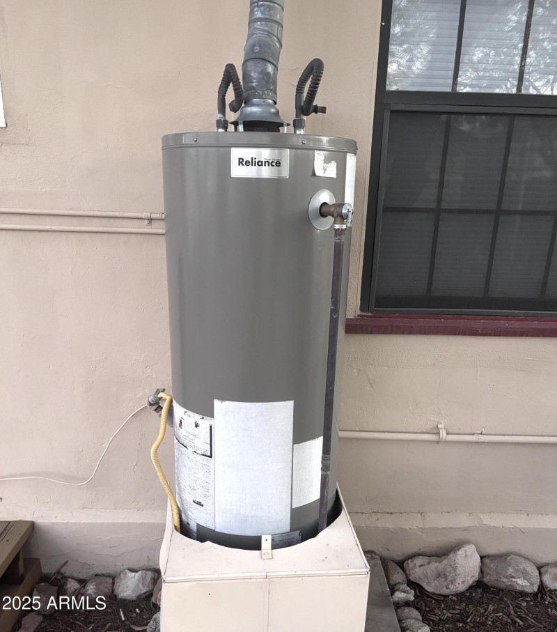 420 W Arroyo Water Heater