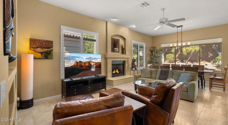 19-web-or-mls-Great Room6