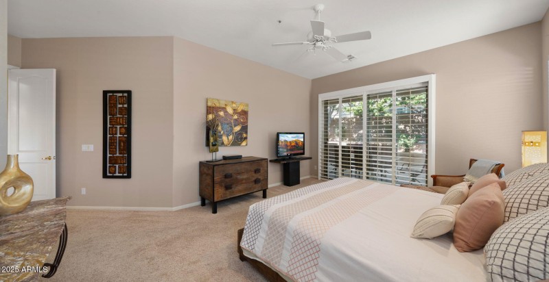 32-web-or-mls-Primary Bedroom4