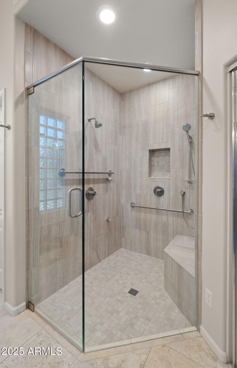 35-web-or-mls-Primary Bedroom6