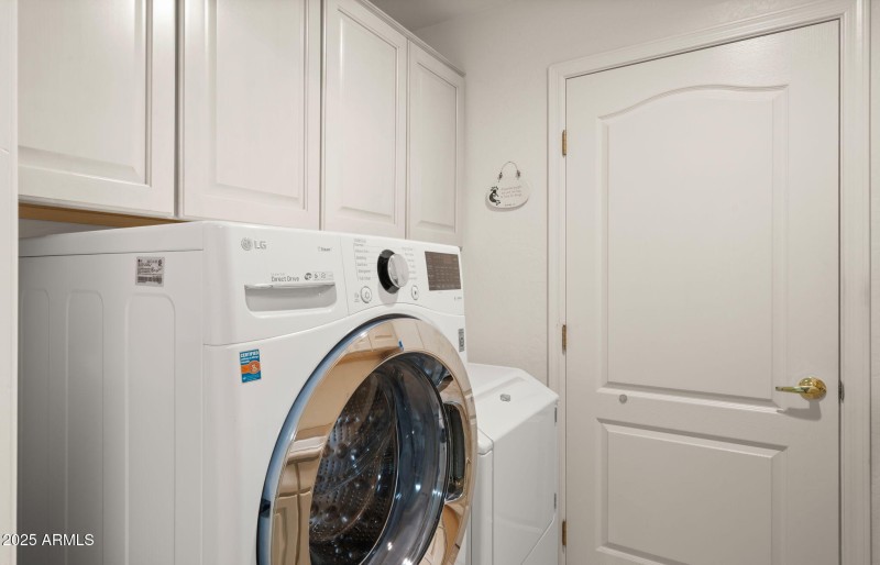 38-web-or-mls-Laundry Room1