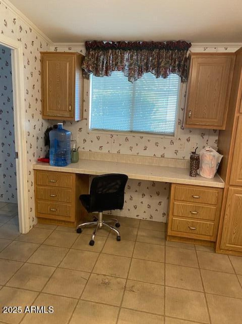 3700 S. Ironwood #96 Dining Work Space