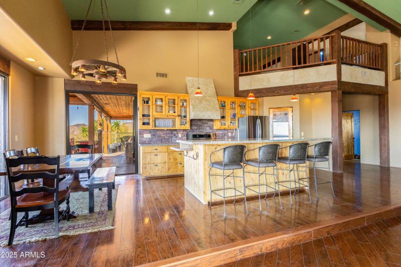 09_14426 N Vista Del Oro | Luxury Real E