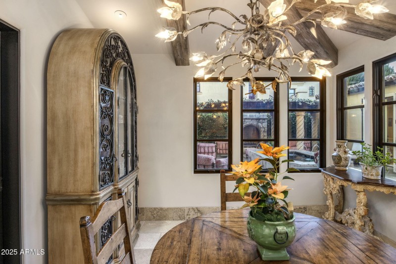 13-0239 - Formail Dining Room