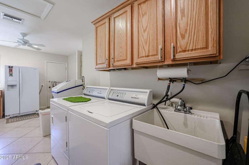 INTERNAL LAUDRY WITH SINK