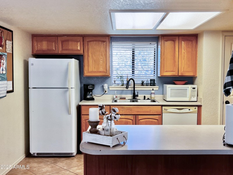 AE32B3C6-3A6F-4A47-8FE7-43A63BB69028