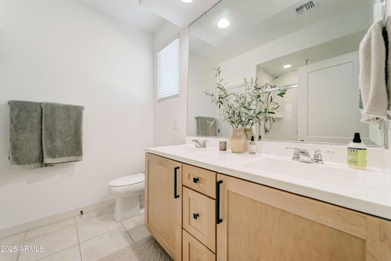 19756 W Rancho Dr-17